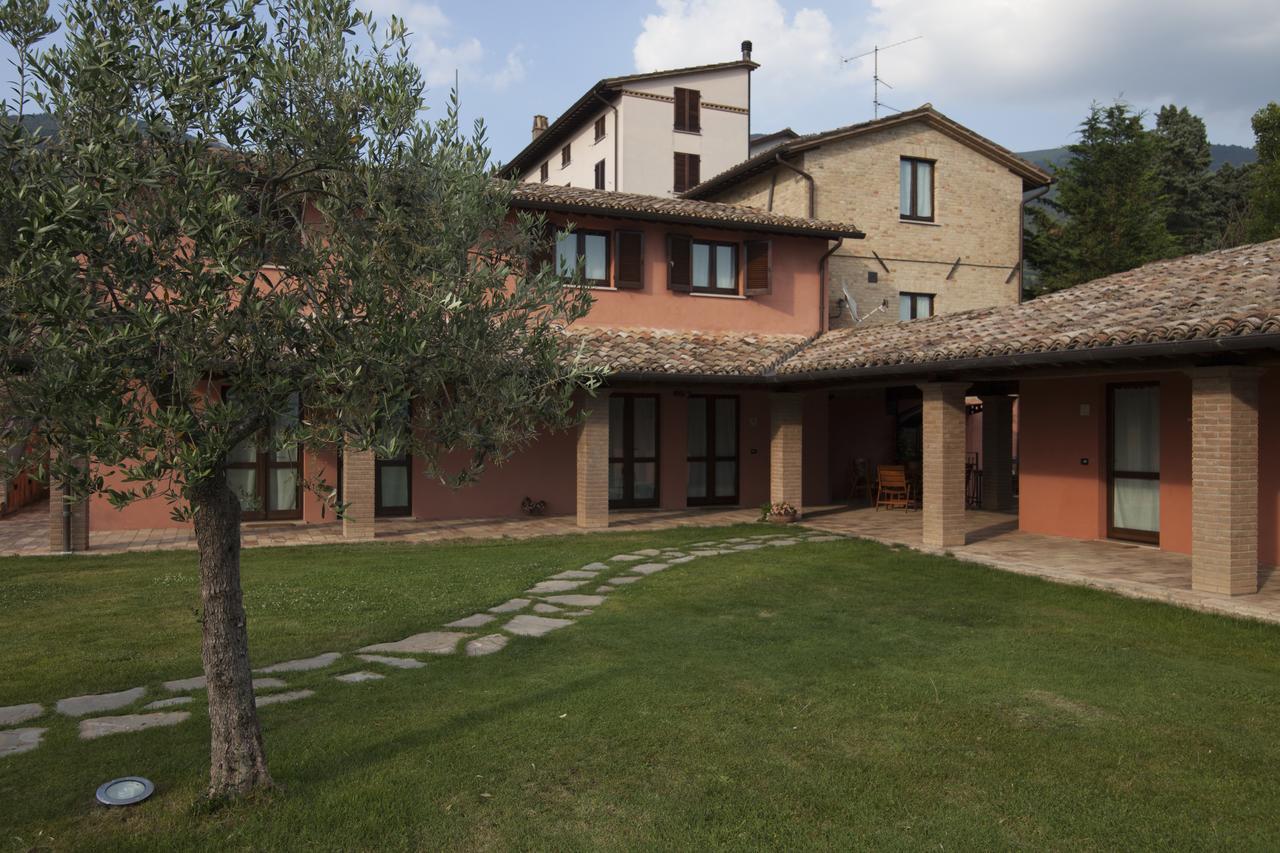 Country House Poggio Fiorito อัสซิซี ภายนอก รูปภาพ