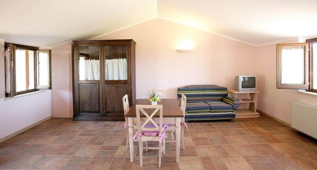 Country House Poggio Fiorito อัสซิซี ห้อง รูปภาพ