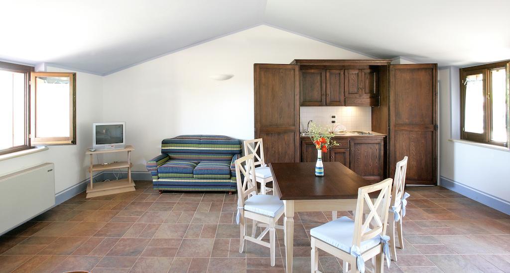 Country House Poggio Fiorito อัสซิซี ห้อง รูปภาพ